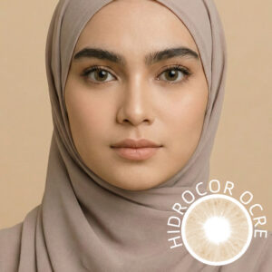 Model wearing Hidrocor Ocre Contact Lenses no ring hazel look Malaysia