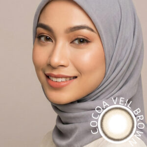 Model wearing Cocoa Veil Brown Contact Lenses natural look Malaysia