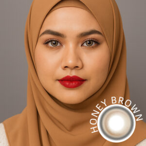 Model wearing Honey Brown Contact Lenses with dark lock edge